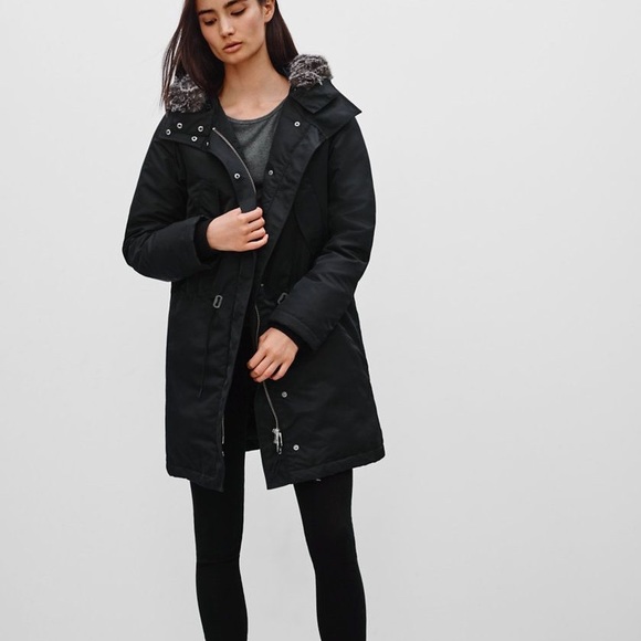 Aritzia Community “Archetype” Winter Jacket [oversize, navy, down feathers] - Picture 3 of 16
